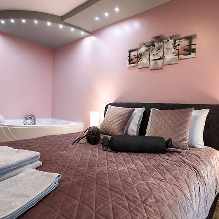 Room Jacuzzi “Athena” Subotica Zewnętrze zdjęcie