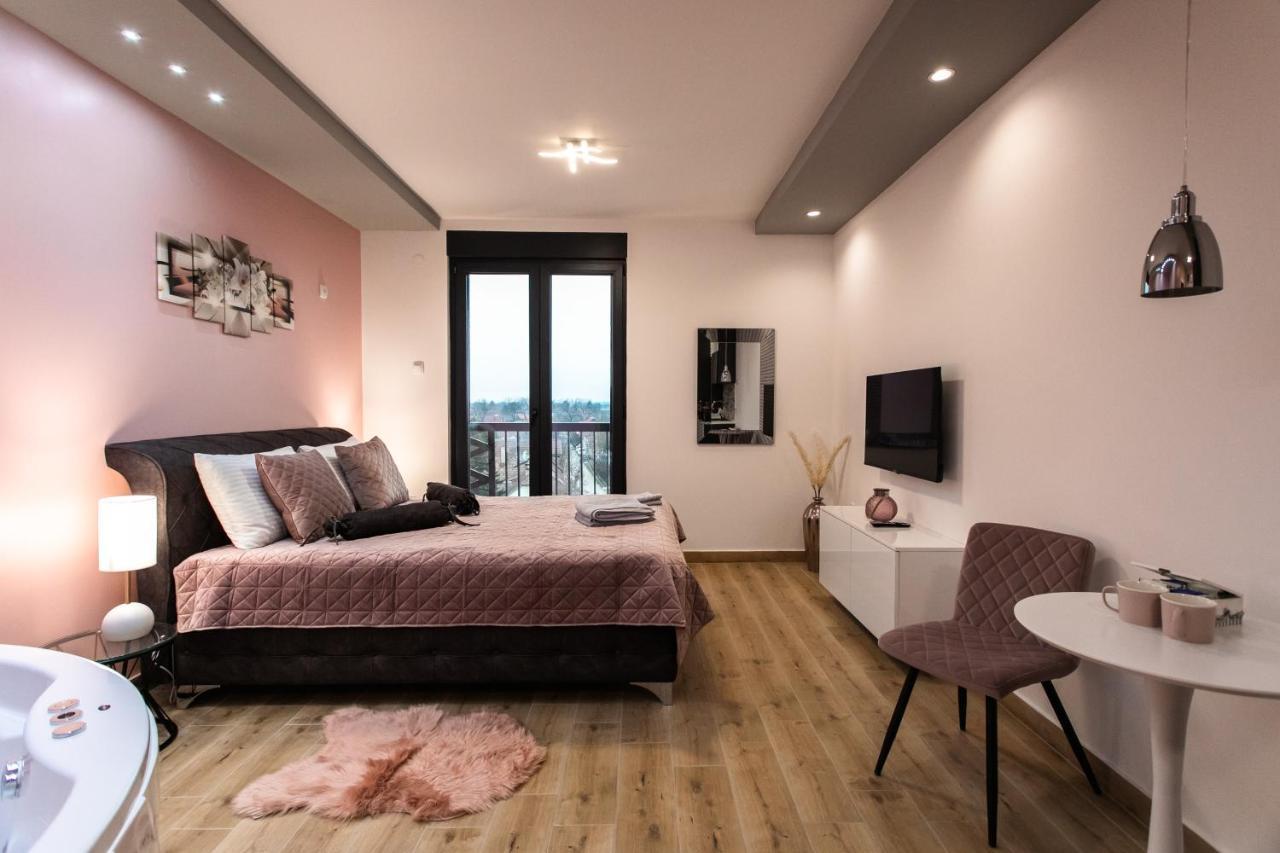 Room Jacuzzi “Athena” Subotica Zewnętrze zdjęcie
